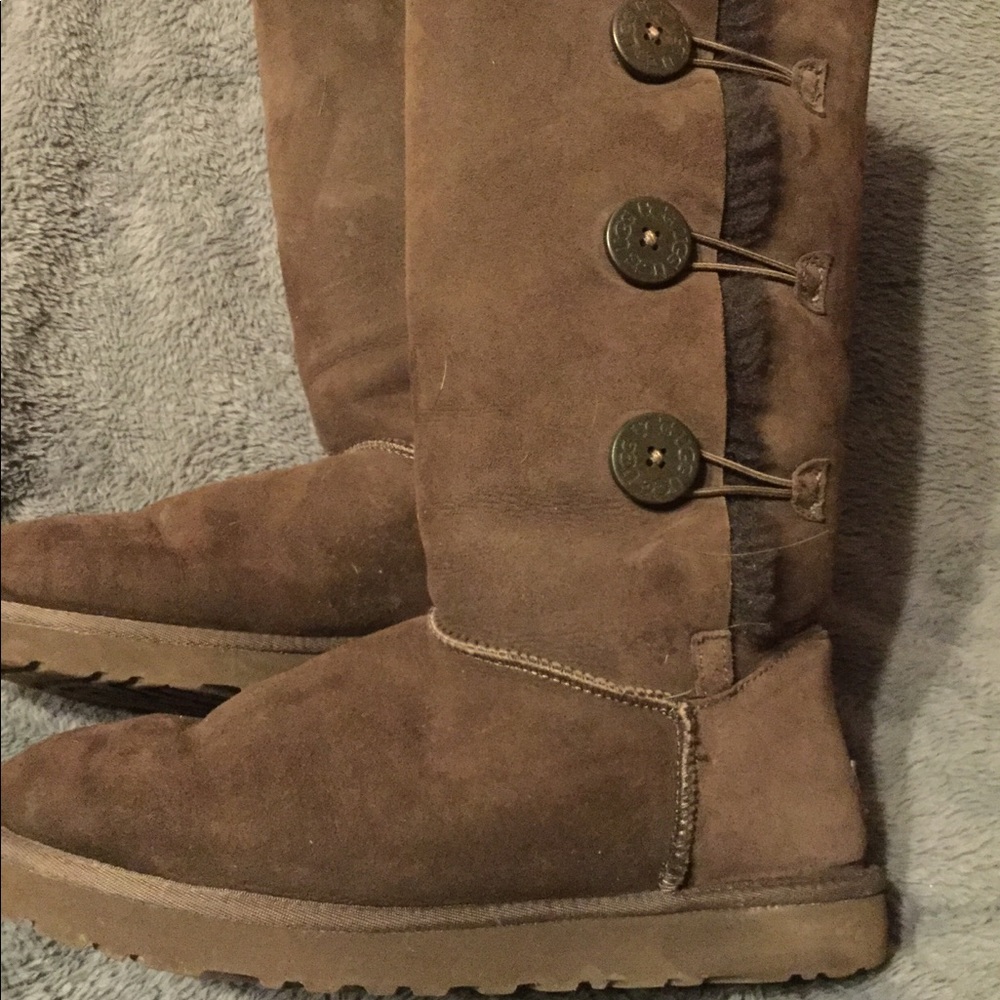 Ugg Bailey button triplet brown